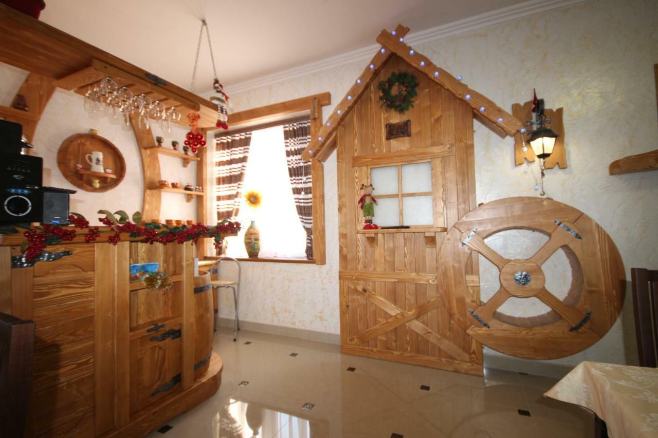Dayarta Hotel Skhidnytsia Exterior foto